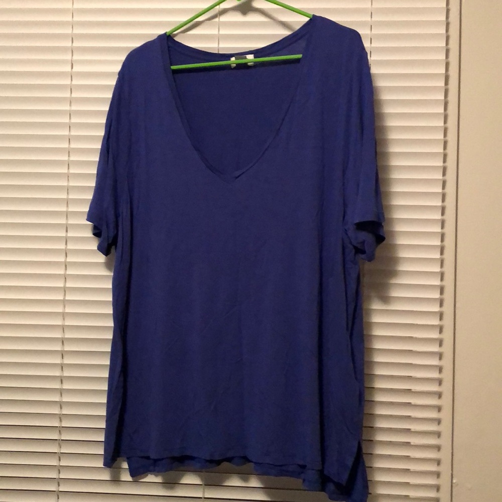 Old Navy T-shirt